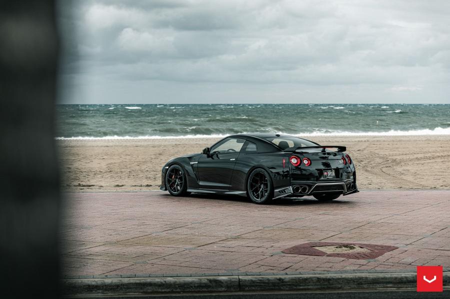  Nissan GT-R on Vossen Wheels (HF-5) 2020 года  (фото 3 из 48)